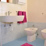 דירה Experience The Breeze In Our Bright Flat