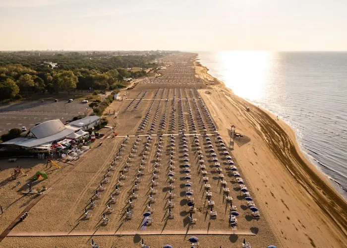 Experience The Breeze In Our Bright Flat Apartament Bibione