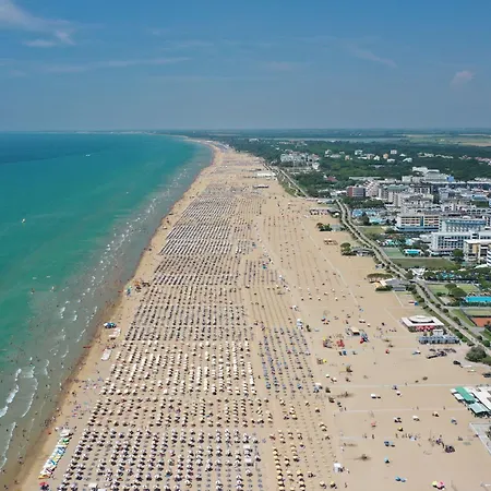 Apartment Experience The Breeze In Our Bright Flat Bibione