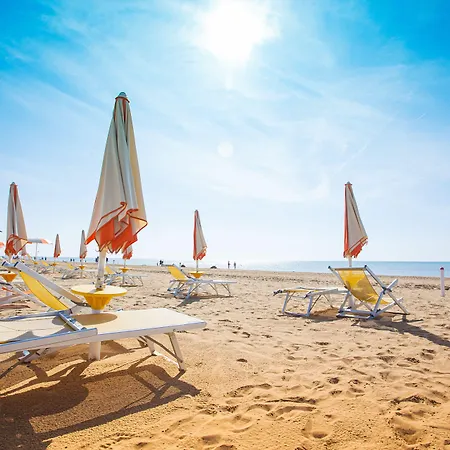 Experience The Breeze In Our Bright Flat Appartement Bibione